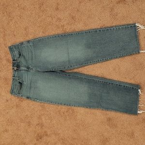 Nine West High-Rise Straight-Ankle Frayed Jeans (Size 6)